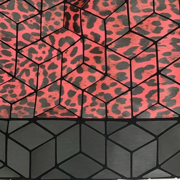 PATRIZIA LUCA Tote Bag Two-Tone Cheetah Red Matte Black Slanted Square Geometric - Picture 7 of 16